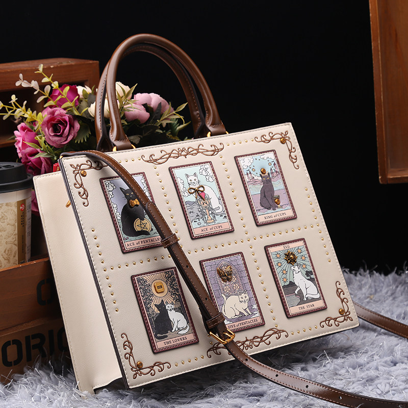 Vintage and Luxury Designer Ba - Embroidery Cat avis et prix