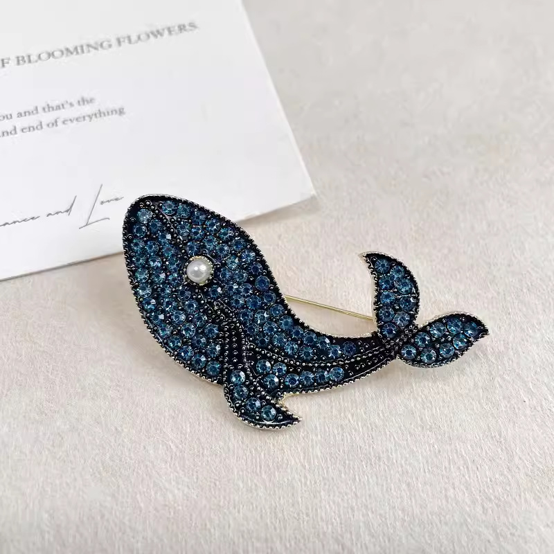 Korean Fashion Creative Blue W - Embroidery Whale avis et prix