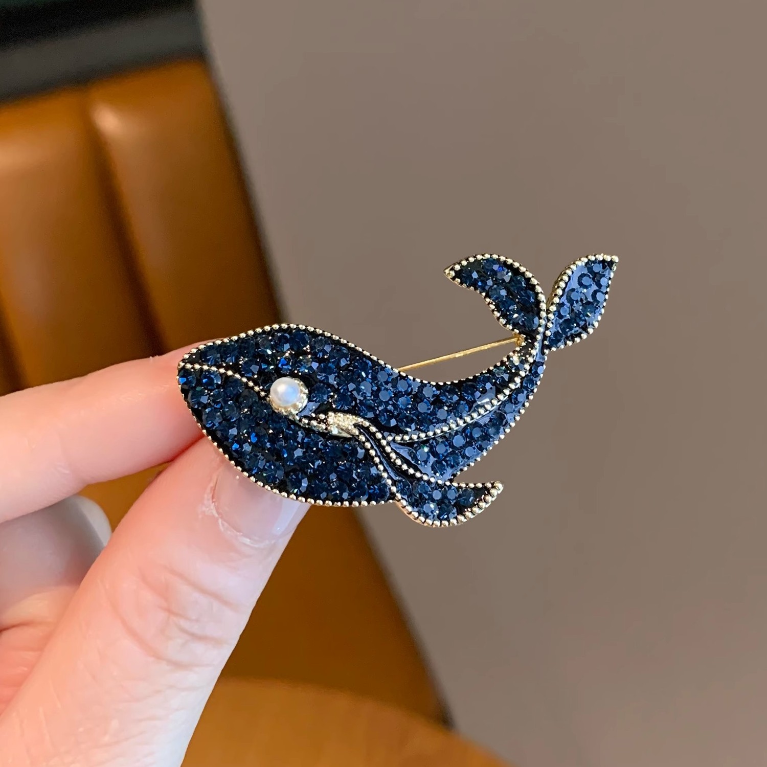 Korean Fashion Creative Blue W - Embroidery Whale avis et prix