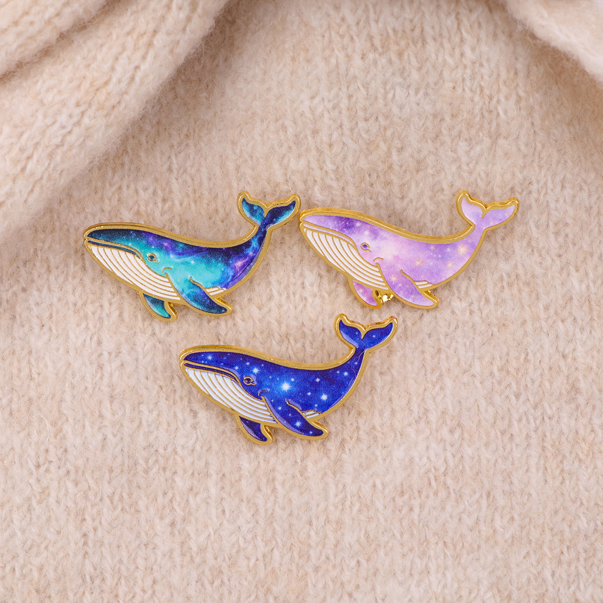 Colorful Humpback Whale Enamel - Embroidery Whale avis et prix