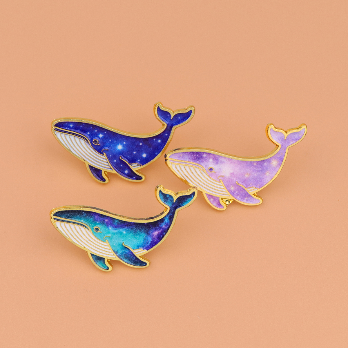 Colorful Humpback Whale Enamel - Embroidery Whale avis et prix